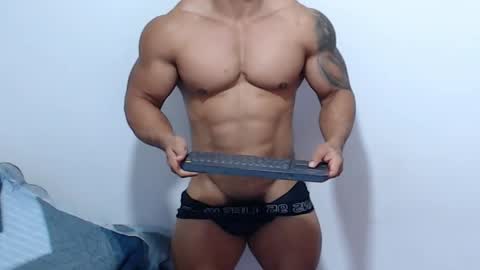Snapshot of leo_muscleboy chatting on 06/02/26, 04:14 Leo online show from 06/02/26, 04:14