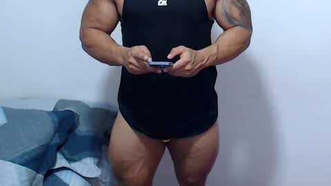 Snapshot of leo_muscleboy chatting on 06/03/26, 12:24 Leo online show from 06/03/26, 12:24