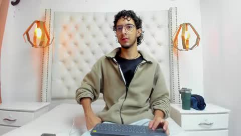 Snapshot of leo_sanz6 chatting on 06/13/26, 12:25 LEO online show from 06/13/26, 12:25