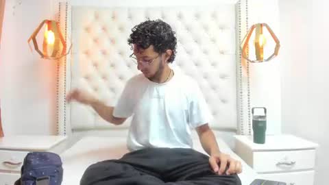 Snapshot of leo_sanz6 chatting on 06/17/26, 12:18 LEO online show from 06/17/26, 12:18