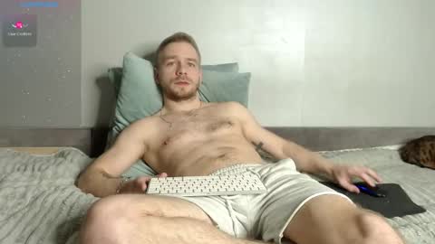 Snapshot of leo_stephens chatting on 11/22/25, 02:16 leo_stephens online show from 11/22/25, 02:16