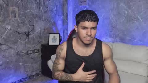 Leo independent model online show from 09/14/25, 02:44