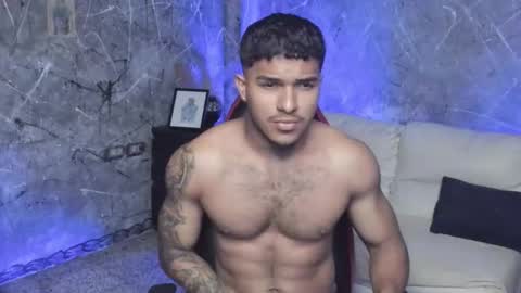 Leo independent model online show from 09/29/25, 01:11