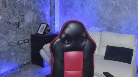 Leo independent model online show from 10/07/25, 12:30