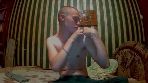Snapshot of leo_timm chatting on 09/22/25, 02:57 leo_timm online show from 09/22/25, 02:57