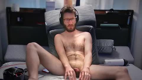 Snapshot of leobiggy227 chatting on 03/03/25, 12:16 LeoBiggy online show from 03/03/25, 12:16