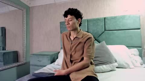 Leo online show from 02/23/26, 04:10