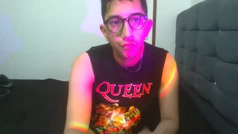 Snapshot of leoh_hades chatting on 10/02/25, 04:08 Leoh online show from 10/02/25, 04:08