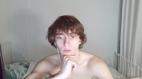 Snapshot of leon_heart666 chatting on 05/11/26, 04:04 Leon online show from 05/11/26, 04:04