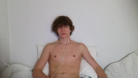 Snapshot of leon_heart666 chatting on 05/17/26, 04:14 Leon online show from 05/17/26, 04:14