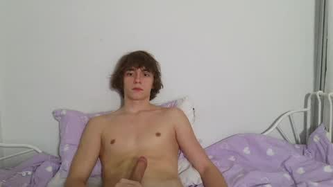 Snapshot of leon_heart666 chatting on 06/03/26, 08:25 Leon online show from 06/03/26, 08:25