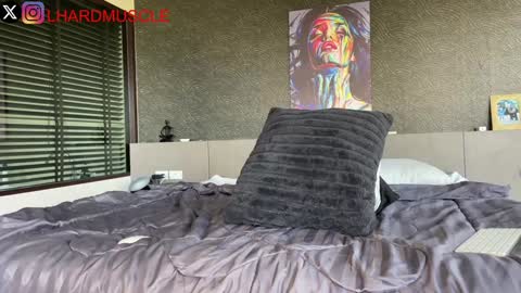 Leon online show from 12/02/24, 02:42