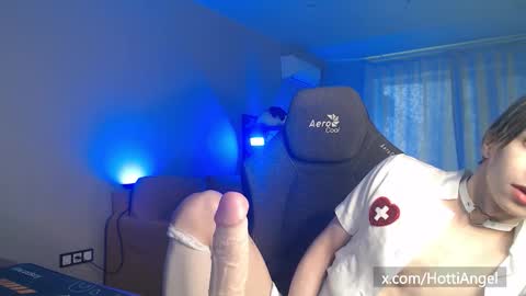 Leon online show from 12/02/25, 10:31