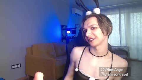 Leon online show from 03/18/26, 01:58