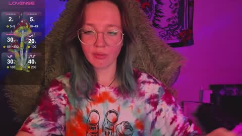 leona online show from 12/04/24, 09:35