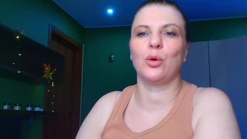Snapshot of leona_tracie chatting on 05/23/26, 03:27 Leona tracie online show from 05/23/26, 03:27