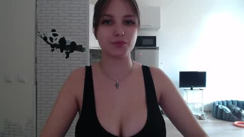 Leonaalove online show from 04/04/26, 01:08