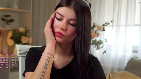 Mila online show from 03/05/26, 02:18