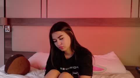 Mila online show from 06/28/26, 06:30