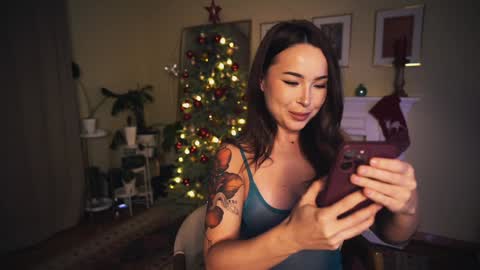 Leo online show from 12/25/24, 07:02