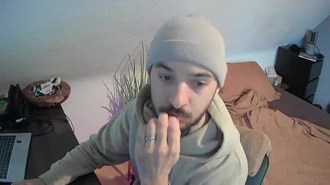 Snapshot of leonardo_grande chatting on 01/09/26, 10:40 Leonardo online show from 01/09/26, 10:40