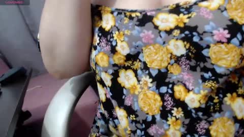 leonela   online show from 03/12/25, 01:58