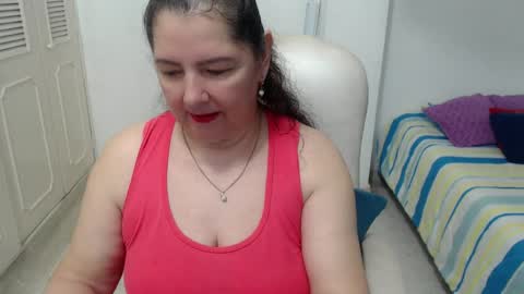 leonela   online show from 05/18/26, 12:51