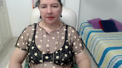 leonela   online show from 05/19/26, 11:22