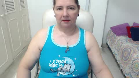leonela   online show from 05/28/26, 11:02