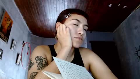 leonela  online show from 09/22/25, 06:21