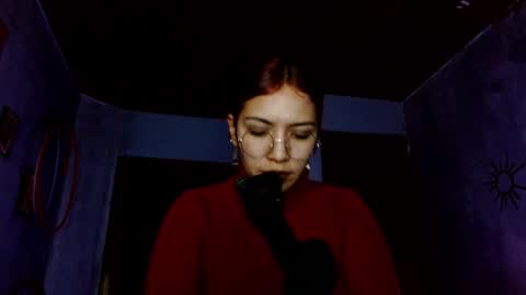 leonela  online show from 09/26/25, 12:14