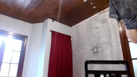 leonela  online show from 10/10/25, 03:55