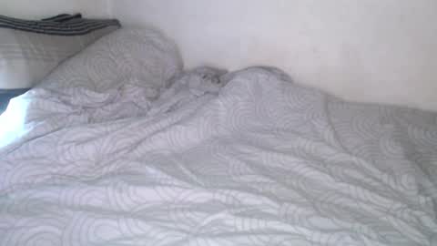 Snapshot of leonevans33 chatting on 02/17/26, 11:29 LSE online show from 02/17/26, 11:29