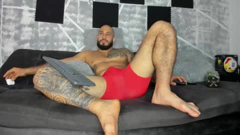 Snapshot of leonidas_k18 chatting on 05/26/26, 04:08 ANDRES online show from 05/26/26, 04:08