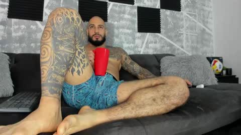 Snapshot of leonidas_k18 chatting on 05/30/26, 03:20 ANDRES online show from 05/30/26, 03:20