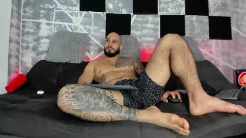 Snapshot of leonidas_k18 chatting on 06/23/26, 07:34 ANDRES online show from 06/23/26, 07:34