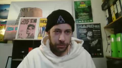 Snapshot of leonidascum chatting on 01/17/26, 12:10 leonidascum online show from 01/17/26, 12:10