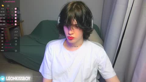 leonkissboy online show from 04/06/26, 08:43