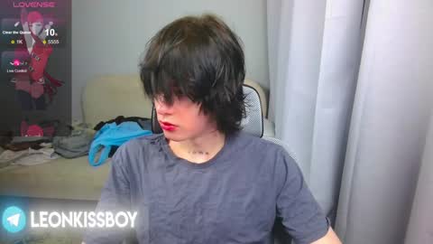leonkissboy online show from 04/13/26, 10:04