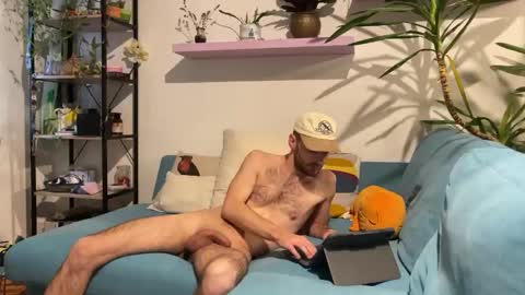 Leon online show from 12/19/25, 02:02