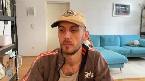 Leon online show from 03/17/26, 02:20