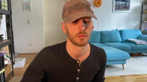 Leon online show from 04/23/26, 11:53