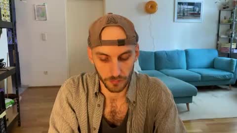 Leon online show from 04/30/26, 07:14