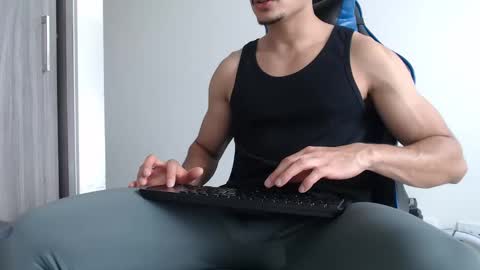 leostorm25 online show from 04/23/26, 09:50