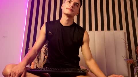 leotease online show from 06/04/26, 07:42
