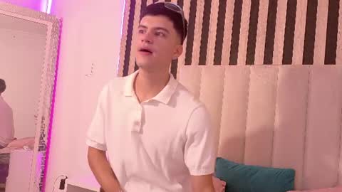 leotease online show from 07/11/26, 07:05