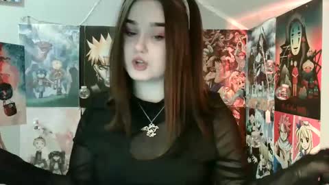 Snapshot of leraaa72 chatting on 02/07/25, 08:01 little secret online show from 02/07/25, 08:01