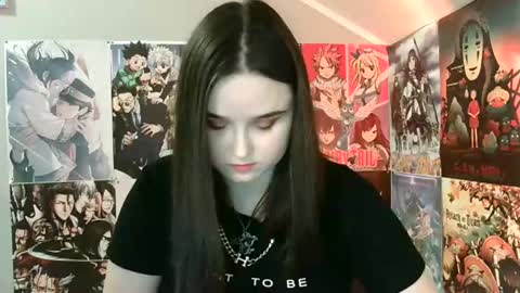 Snapshot of leraaa72 chatting on 03/04/25, 10:16 little secret online show from 03/04/25, 10:16