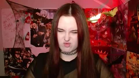 Snapshot of leraaa72 chatting on 10/24/25, 06:10 little secret online show from 10/24/25, 06:10