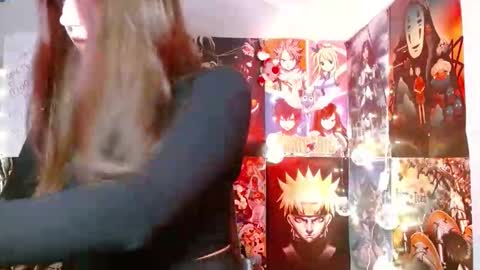 Snapshot of leraaa72 chatting on 12/15/25, 07:12 little secret online show from 12/15/25, 07:12